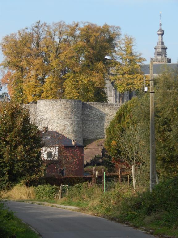 Hotel Les Remparts Binche Esterno foto